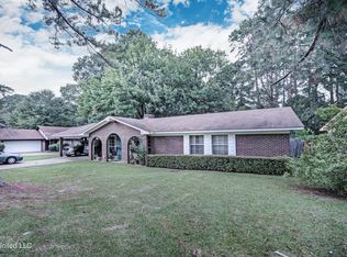 140 Sharon Hills Dr, Jackson, MS 39212