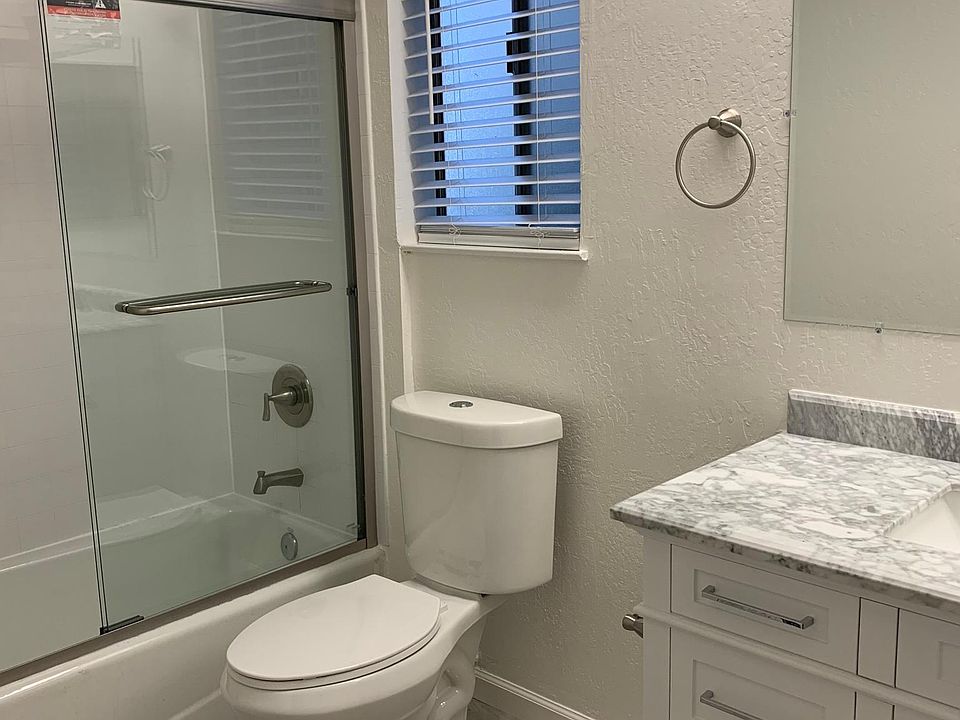 1st image of 22482 Salem Ave #1