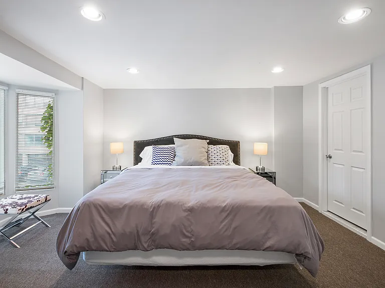419 W Oakdale Ave #CH — Photo 8
