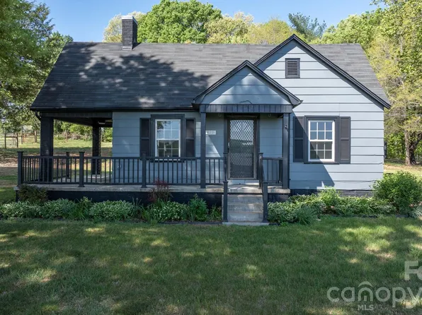 1975 Three Forks Church Rd, Taylorsville, NC 28681