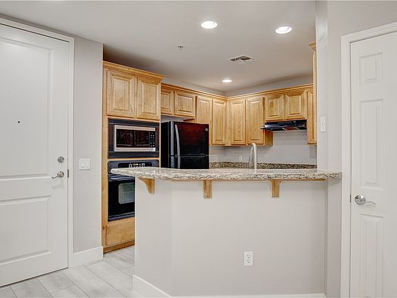 5th image of 31 E Agate Ave Unit 209