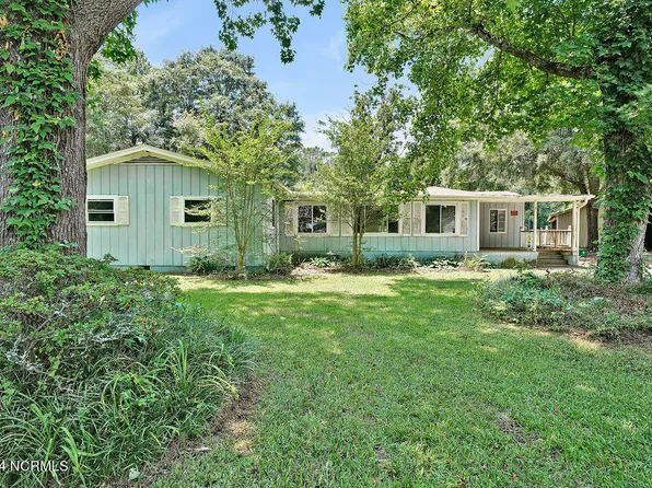 5717 Pine Street NE, Winnabow, NC 28479