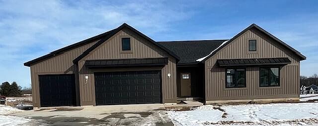1st image of 8976 Courtland Hills Ct NE