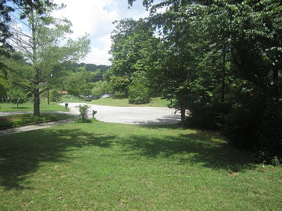 Very Quiet Cul-de-Sac, LOW TRAFFIC