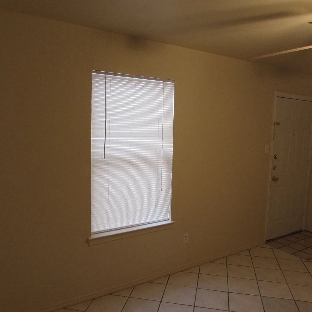 Building Photo - 1109 Horizon Dr