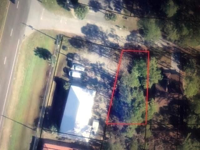 1st image of 329 Pinetree Dr