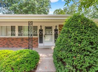 1510 Golden Gate Dr, Florissant, MO 63033