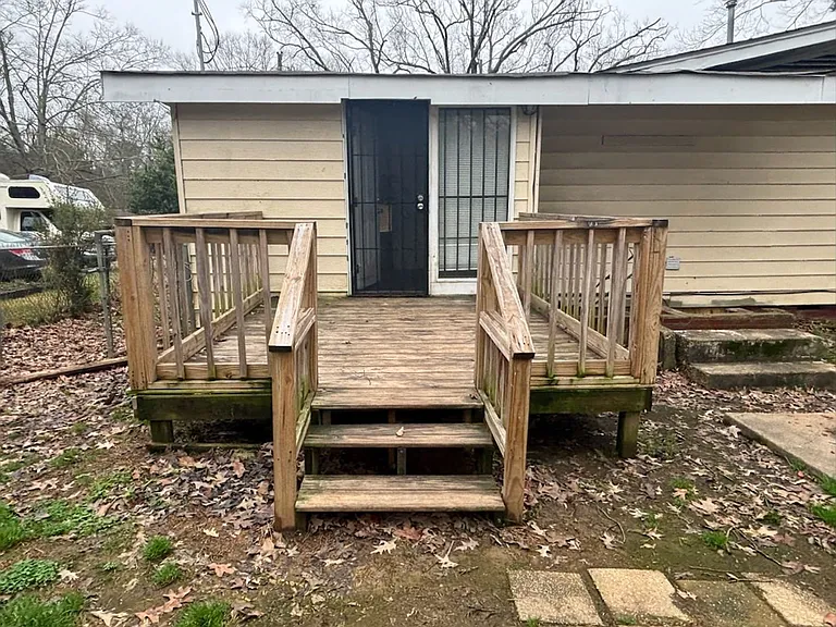 1652 Kentwood Dr — Photo 12