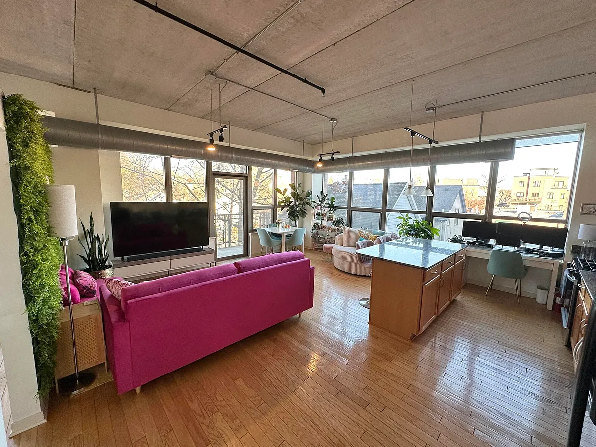 Building Photo - 315 2nd St #305
