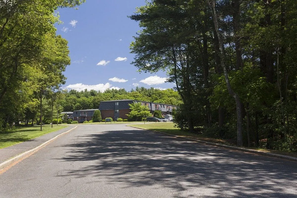 Stoneybrook Village — Photo 1