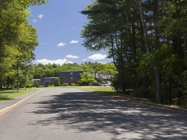 Stoneybrook Village