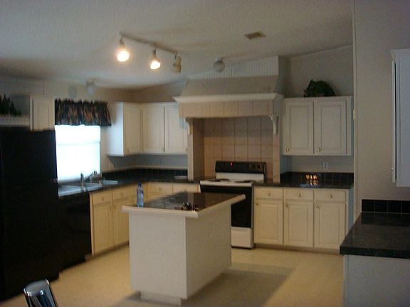  GREAT KITCHEN FOR FAMILY CHEF