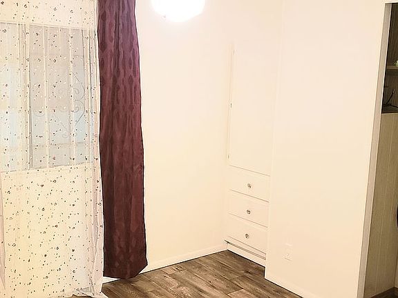 5th image of 23 Colony Dr