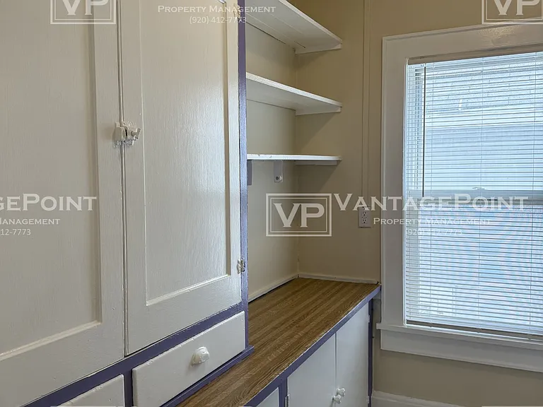 605 W Walnut St #3 — Photo 8
