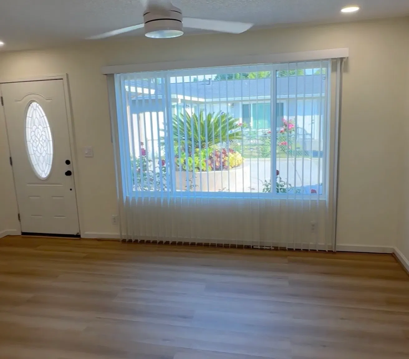 2 bed, 850 sqft, $2,250 — Photo 3