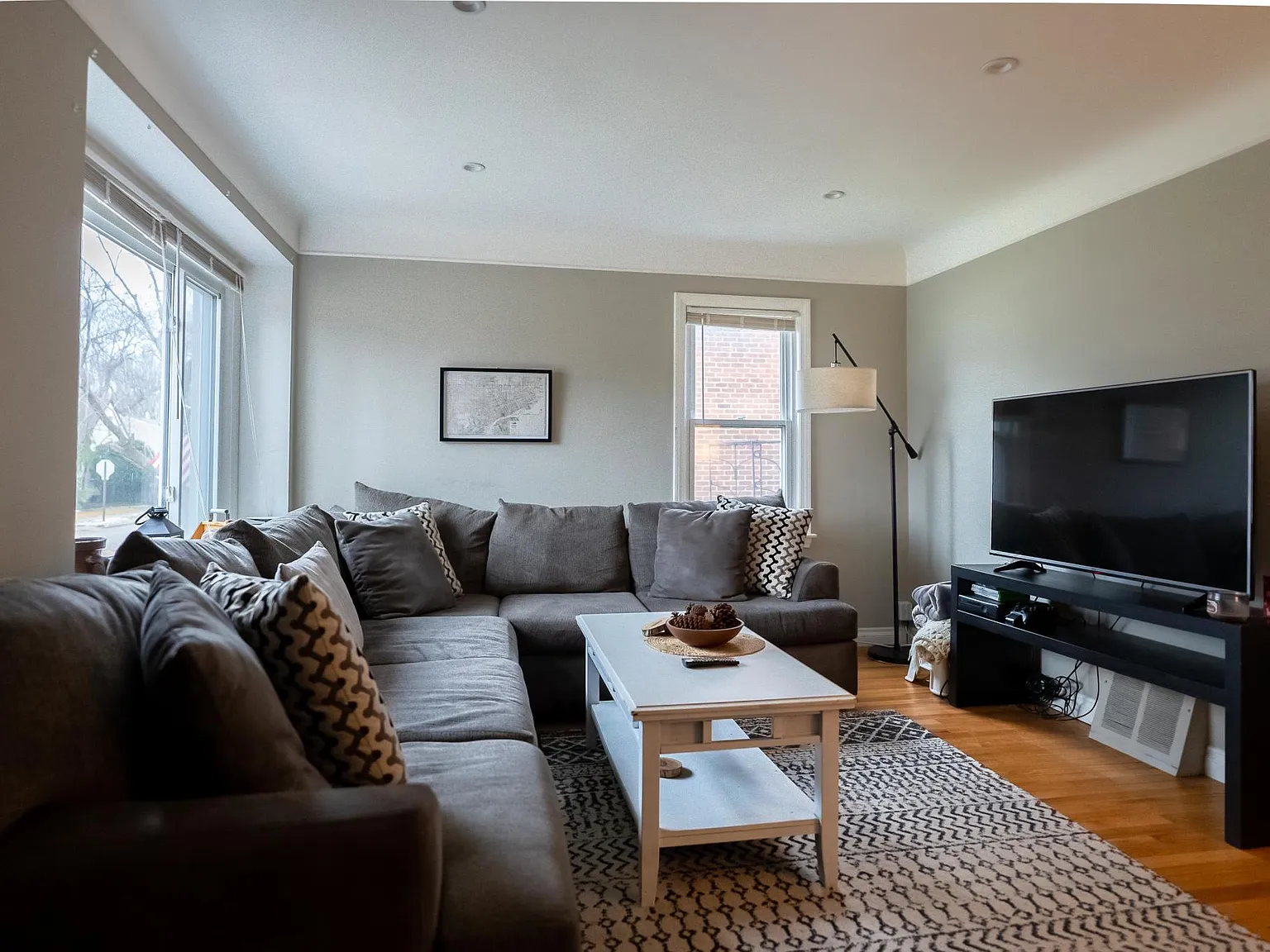 23270 Sherman St — Photo 3
