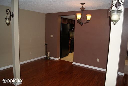 4th image of 5328 Bradbury Ct