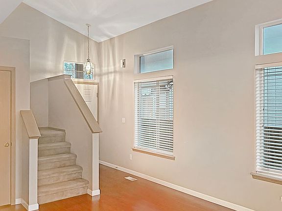 4th image of 8916 133rd Street Ct E