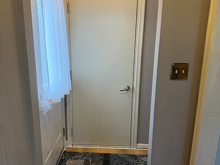8565 Potomac Ave — Photo 29