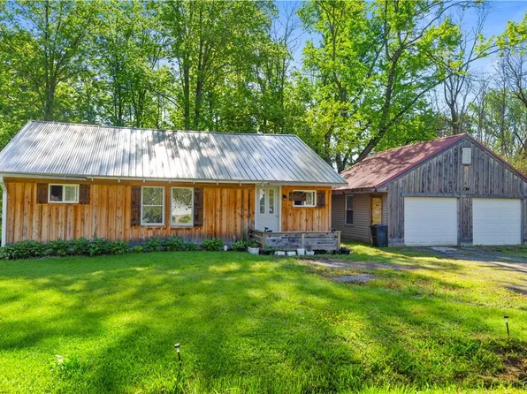 9106 Arthur Jenkins Rd, Canastota, NY 13032