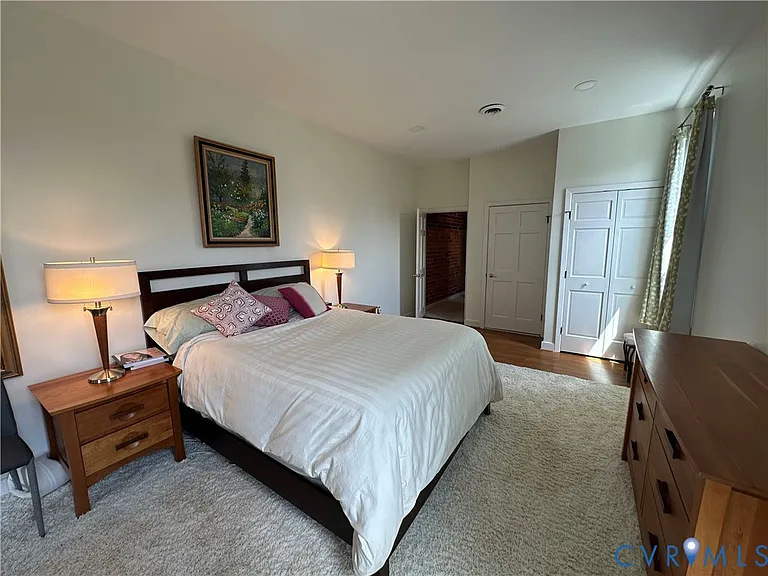 404 N Shields Ave — Photo 15