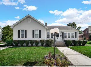 624 S Hamilton St, Lockport, IL 60441