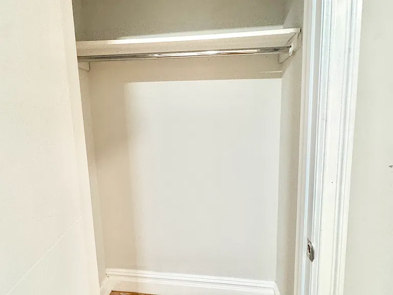 223 Washington Ave #1 — Photo 25