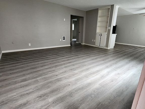 5th image of 4344 Illinois St APT 3