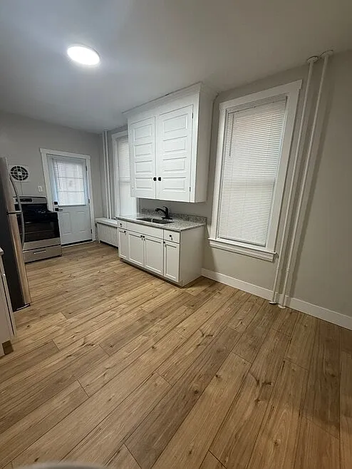 5 bed, 1746 sqft, $1,795 — Photo 3