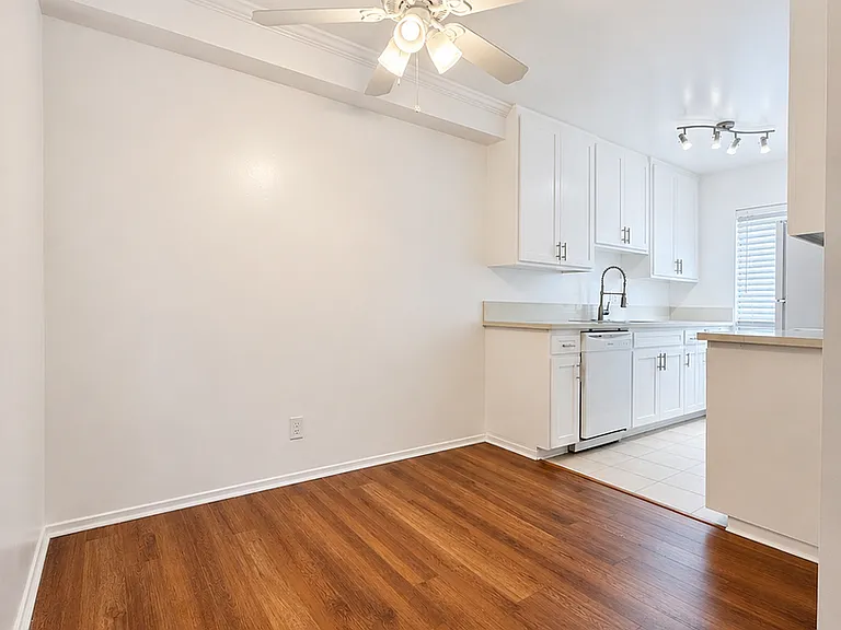 320 S. Clark Dr. — Photo 4