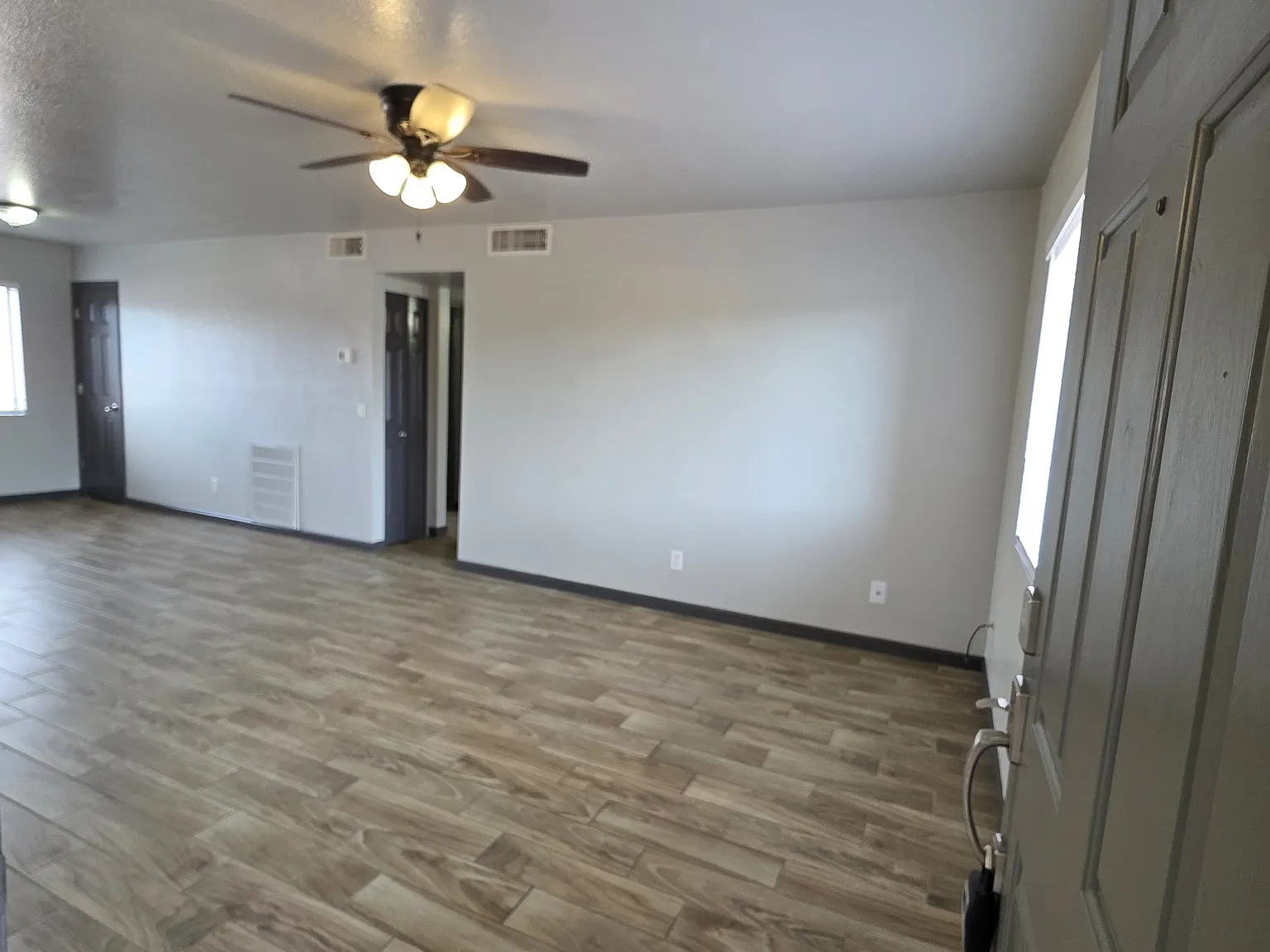 2 bed, 810 sqft, $1,199 — Photo 4
