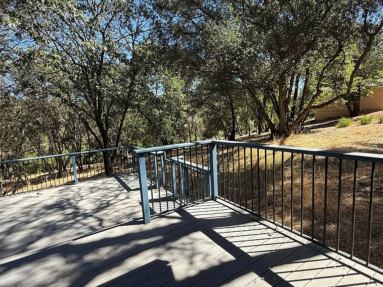 4161 Helen Ln — Photo 31