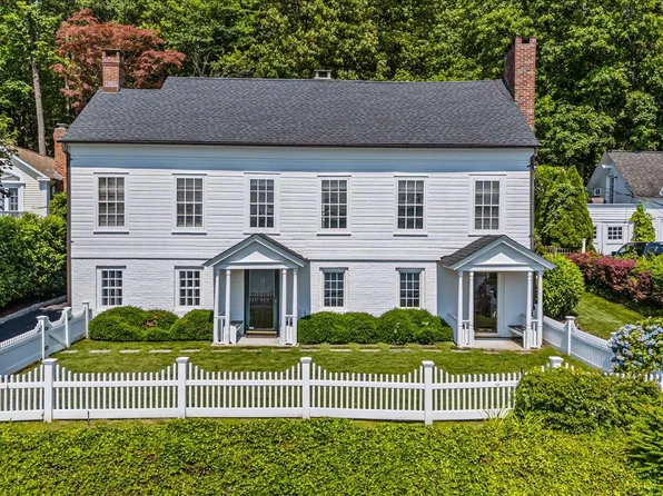 50 Shore Road, Cold Spring Harbor, NY 11724