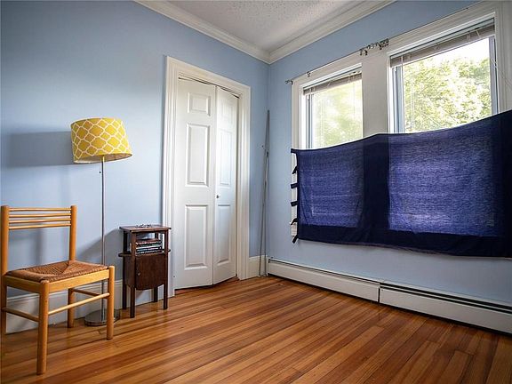 5th image of 188 Camp St #5