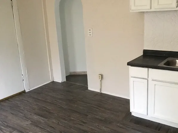 3371 N 25th St, Milwaukee, WI 53206