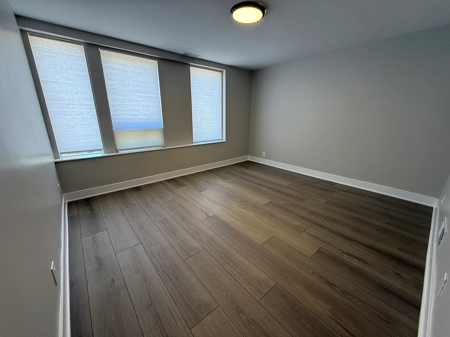 3 bed, 1200 sqft, $3,500 — Photo 1