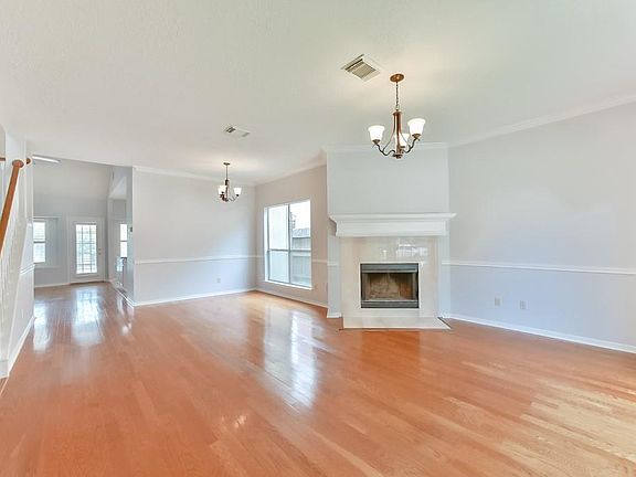5th image of 6835 Elmscott Dr