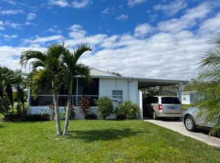 251 Oak St SW, Labelle, FL 33935