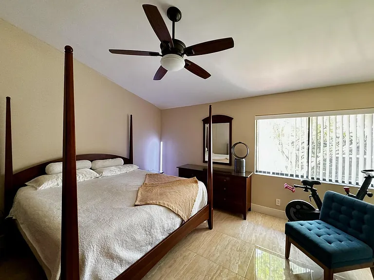 5520 Coach House Cir #G — Photo 18