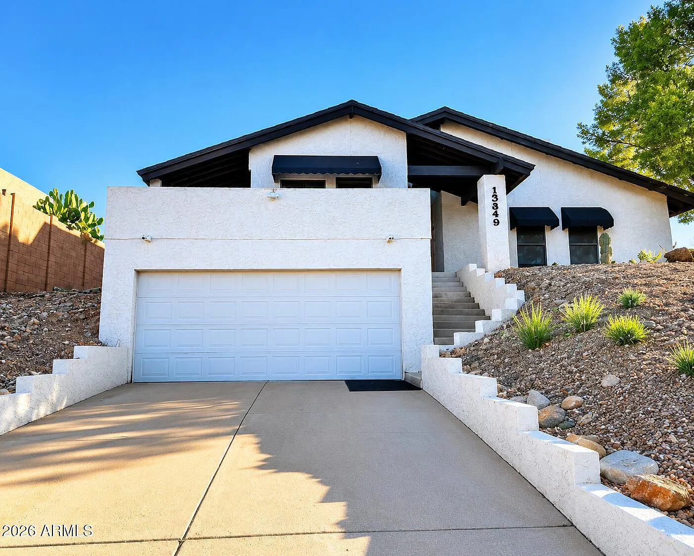 4 bed, 2100 sqft, $2,900 — Photo 2