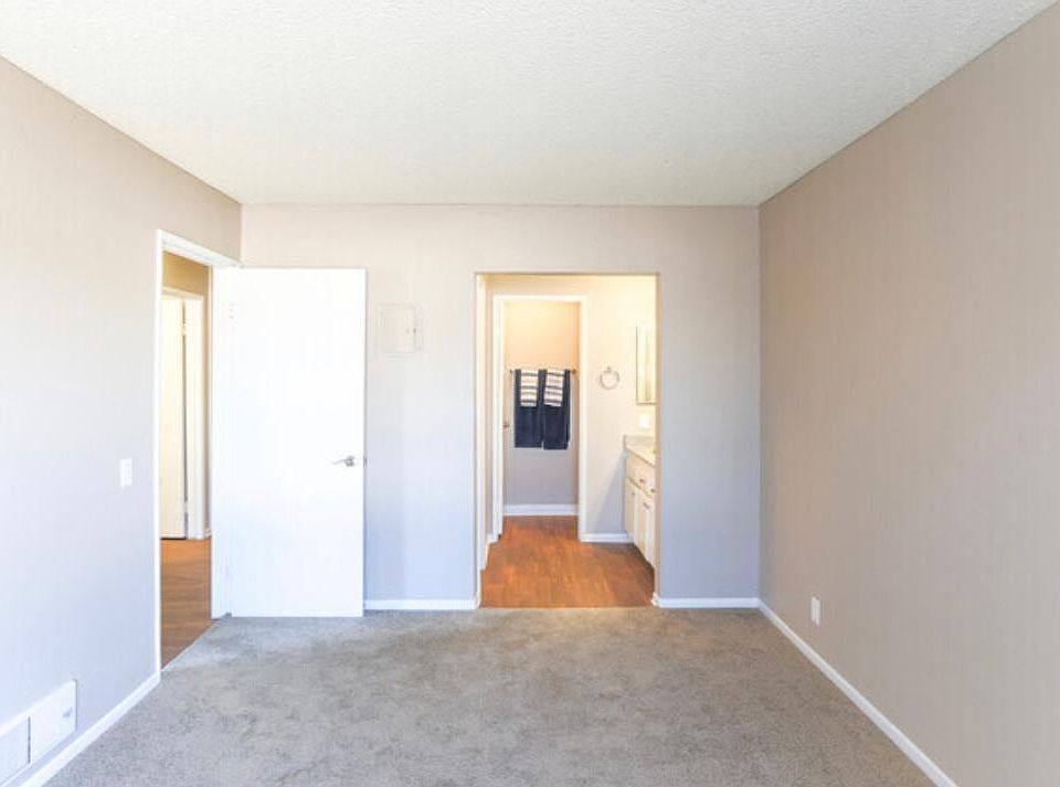 El Sereno Apartments - 2870 N Towne Ave Pomona CA | Zillow