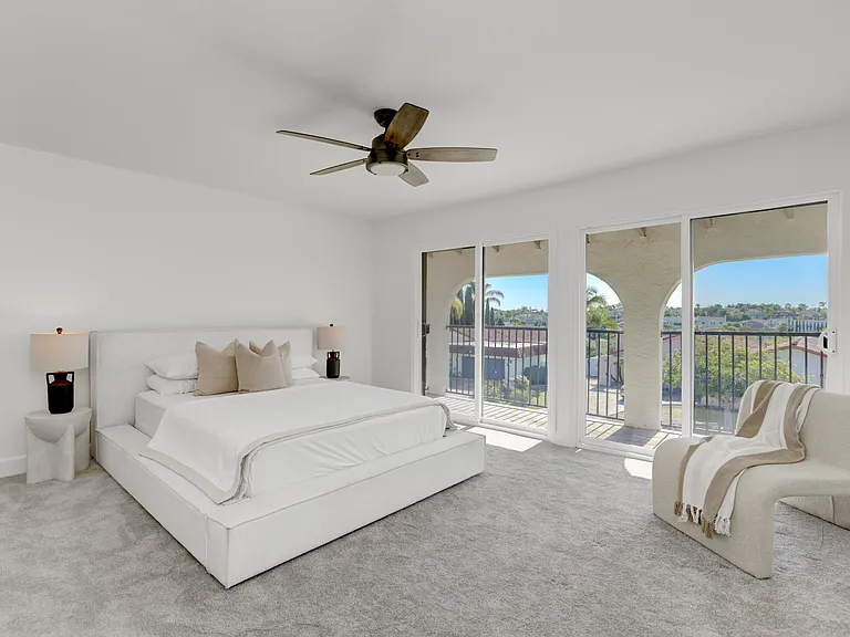 2904 Levante St — Photo 13