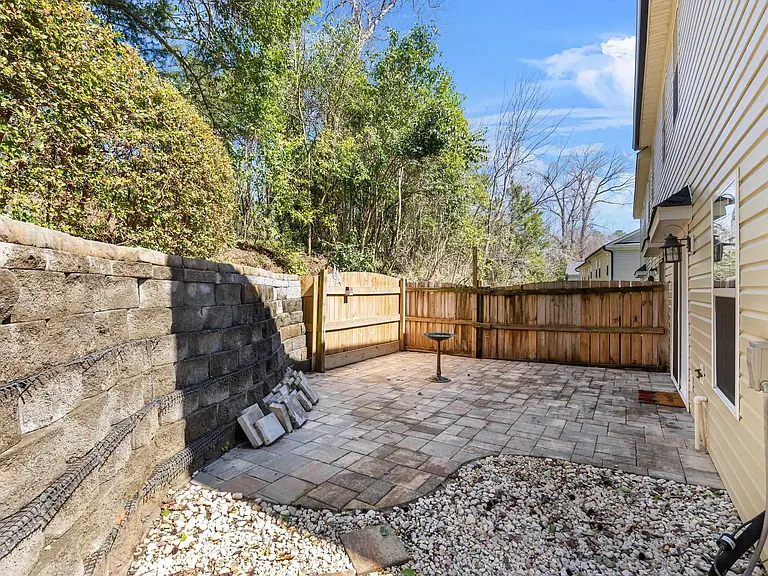 121 Tybo Dr — Photo 29