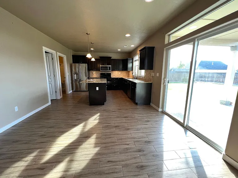 6337 Marble St — Photo 15