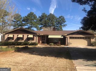2160 Pinewood Dr, Covington, GA 30016