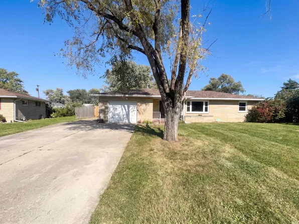 2804 N Cowing Park Ln, Muncie, IN 47303