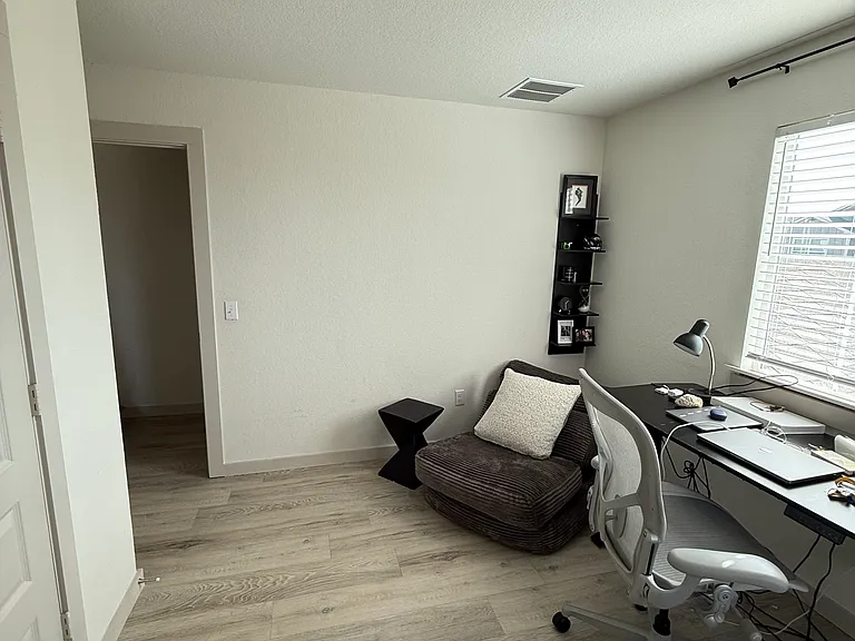 220 Merrick Rd — Photo 34