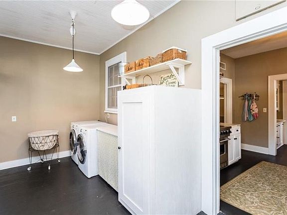 5th image of 627 Park Lake St #2
