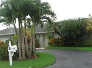 8620 N Lake Dasha Dr, Plantation, FL 33324