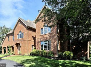 1926 Monterey Dr, Mechanicsburg, PA 17050